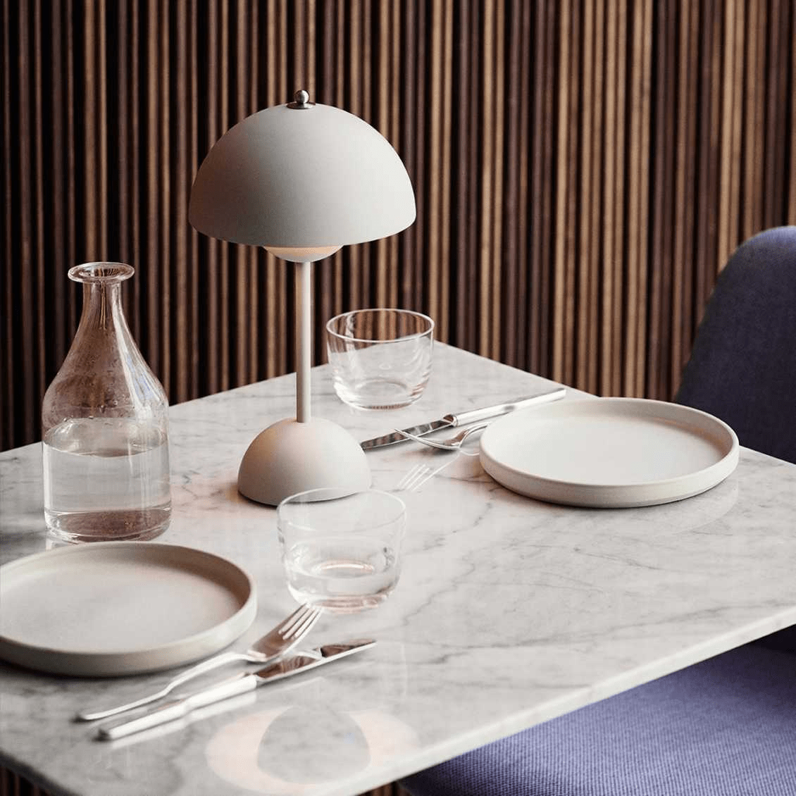 Λάμπα LED Γραφείου – Σύγχρονη Απλότητα και Λειτουργικότητα