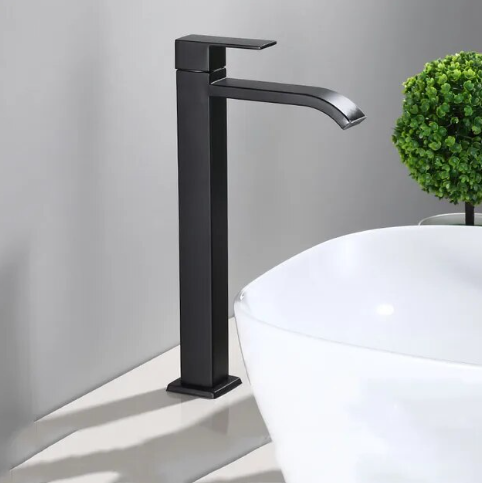 Höjd handfatsskran – Elegant matt svart finish