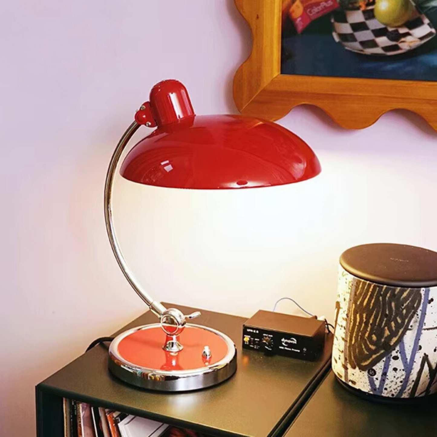 Moderna Skrivbordslampa – Elegant Stil Och Stabil Struktur