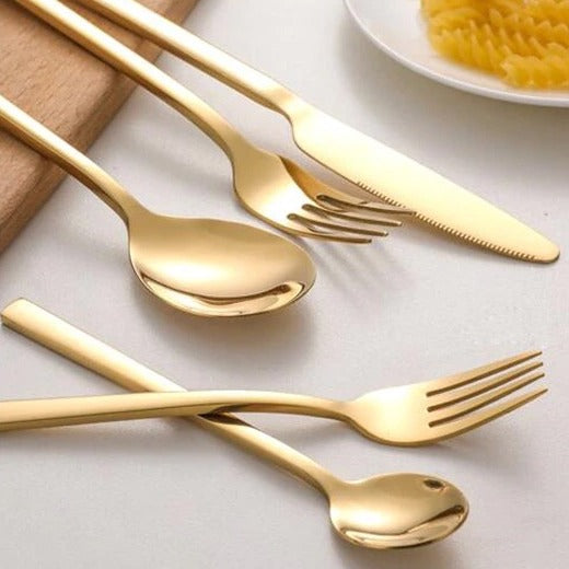 Fullt Bestikksett – Elegante Deler For Et Raffinert Bord