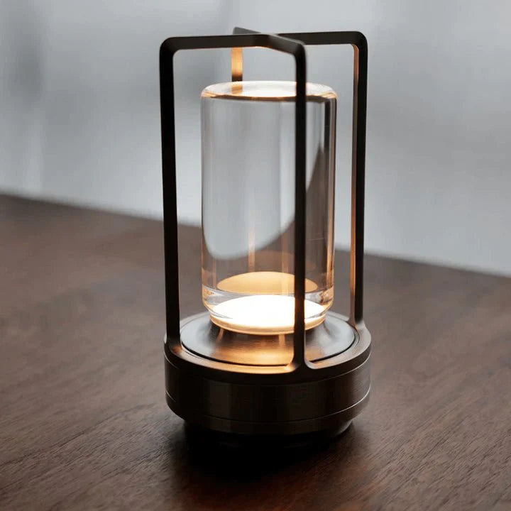 Bordslampa med uppladdning – Dämpat ljus och tidlös stil