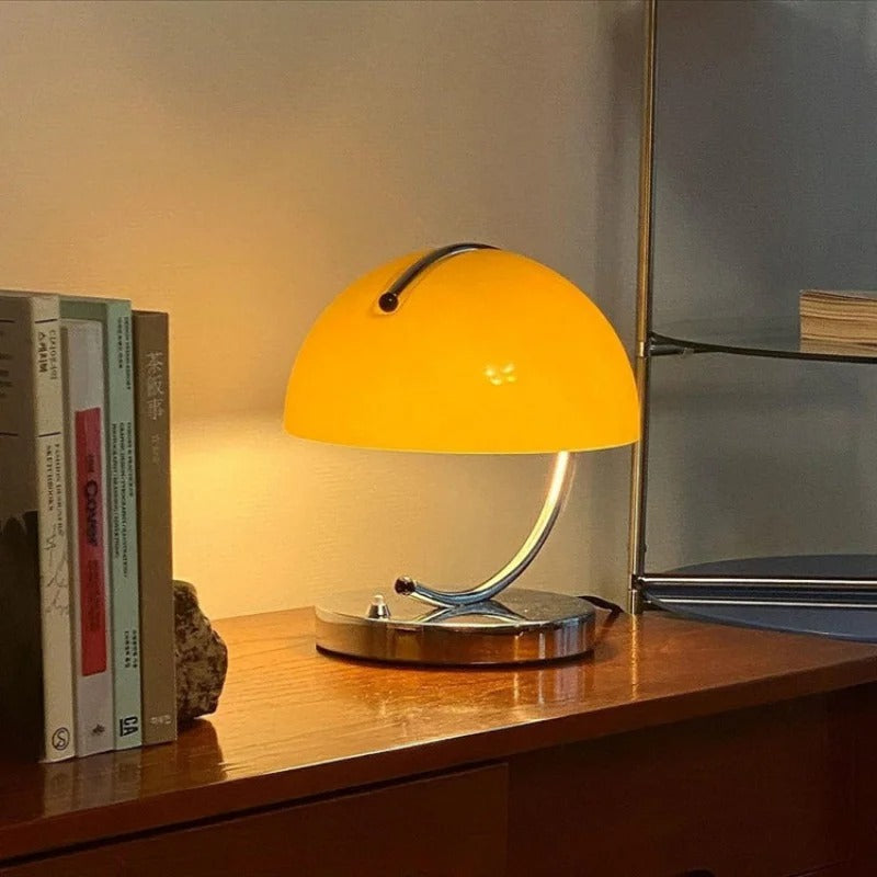 Lámpara de Mesa de Estilo Escandinavo en Vidrio – Elegancia y Modernidad