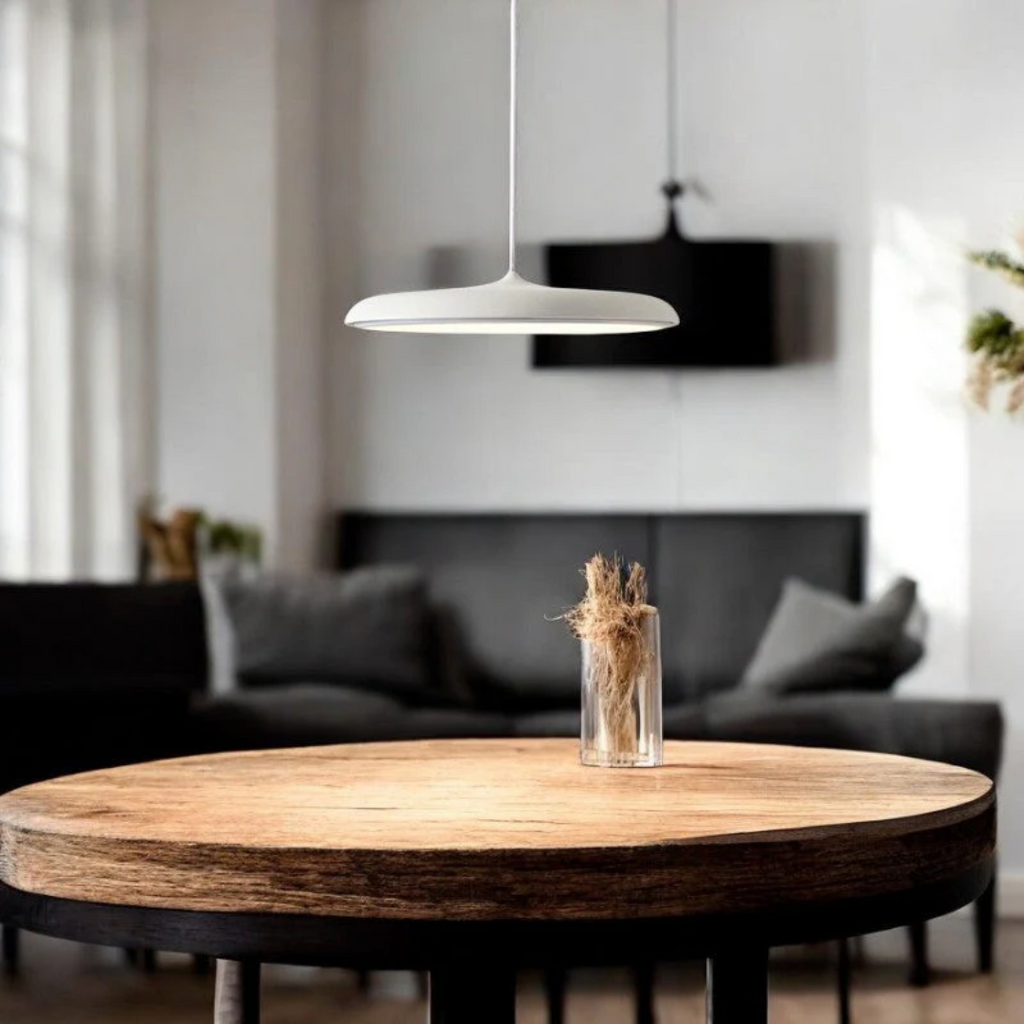 Skandinavisk oppheng – Minimalistisk eleganse for ditt interiør 