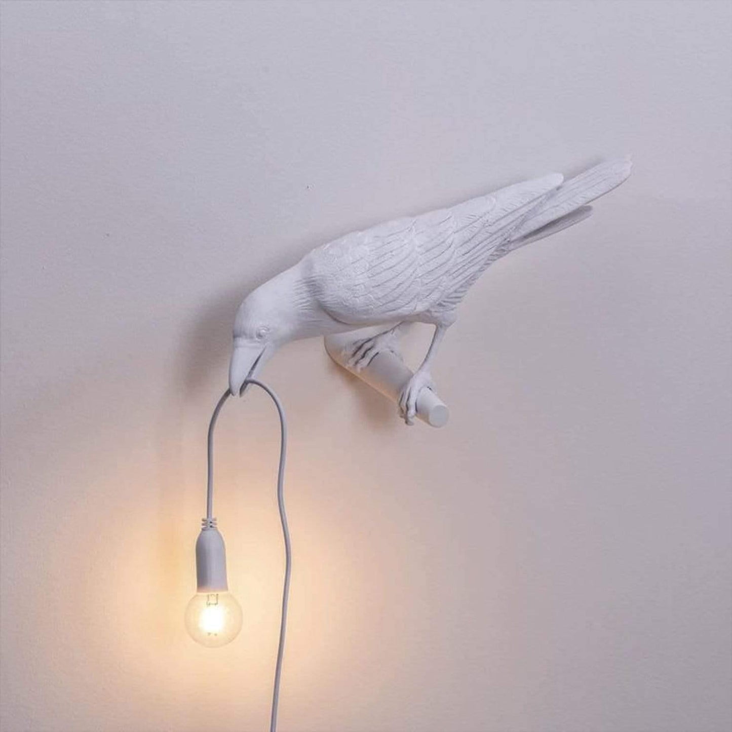 Dekorativní lampa — Havran pro tajemnou atmosféru 