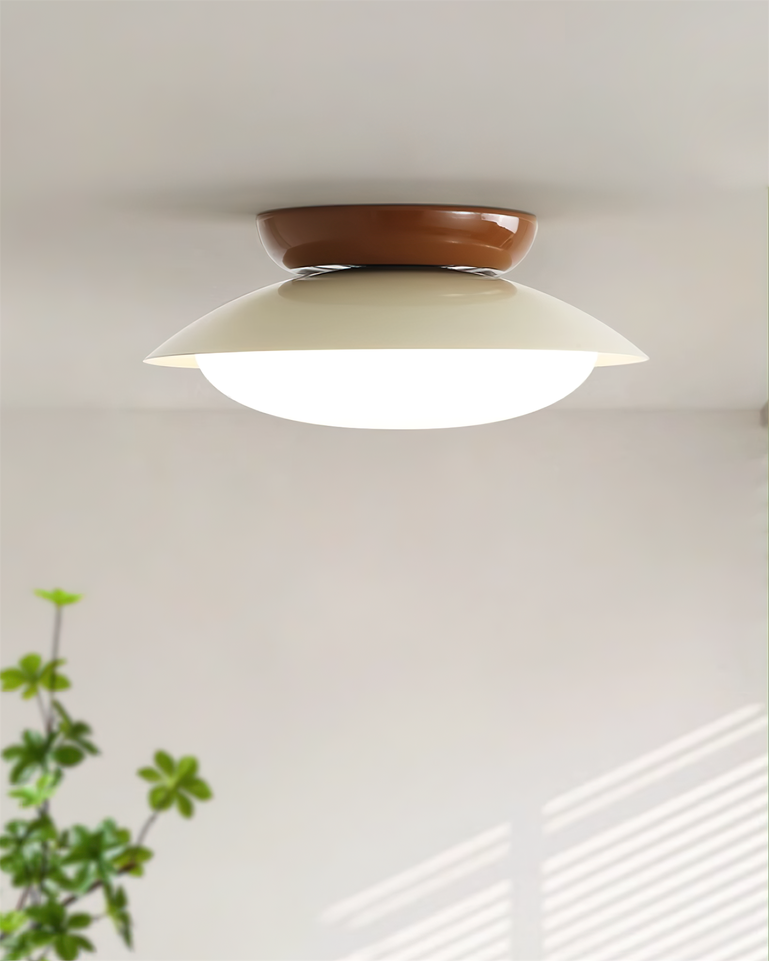 Pyöreä LED-kattovalaisin - Luonnollinen hehku ja hienovarainen tyylikkyys