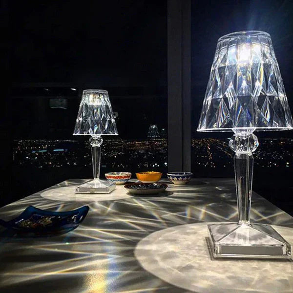 Lampa stołowa kryształowa – nowoczesna elegancja i ciepła atmosfera 