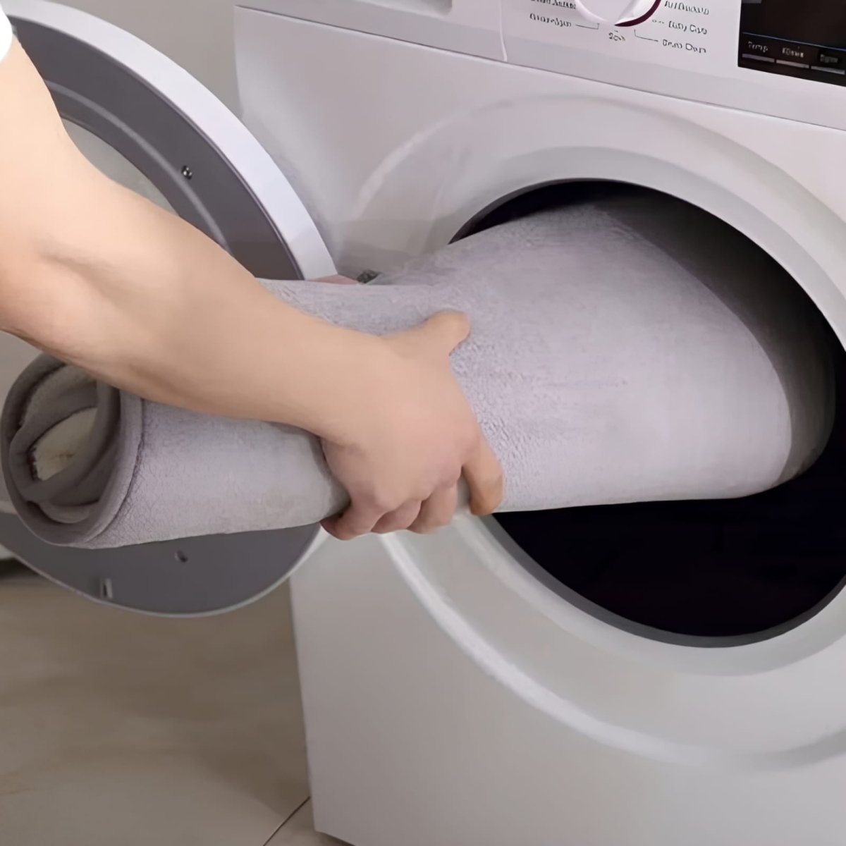 Szuper felszívódású, csúszásmentes fürdőszőnyeg – Kényelem és biztonság minden nap 