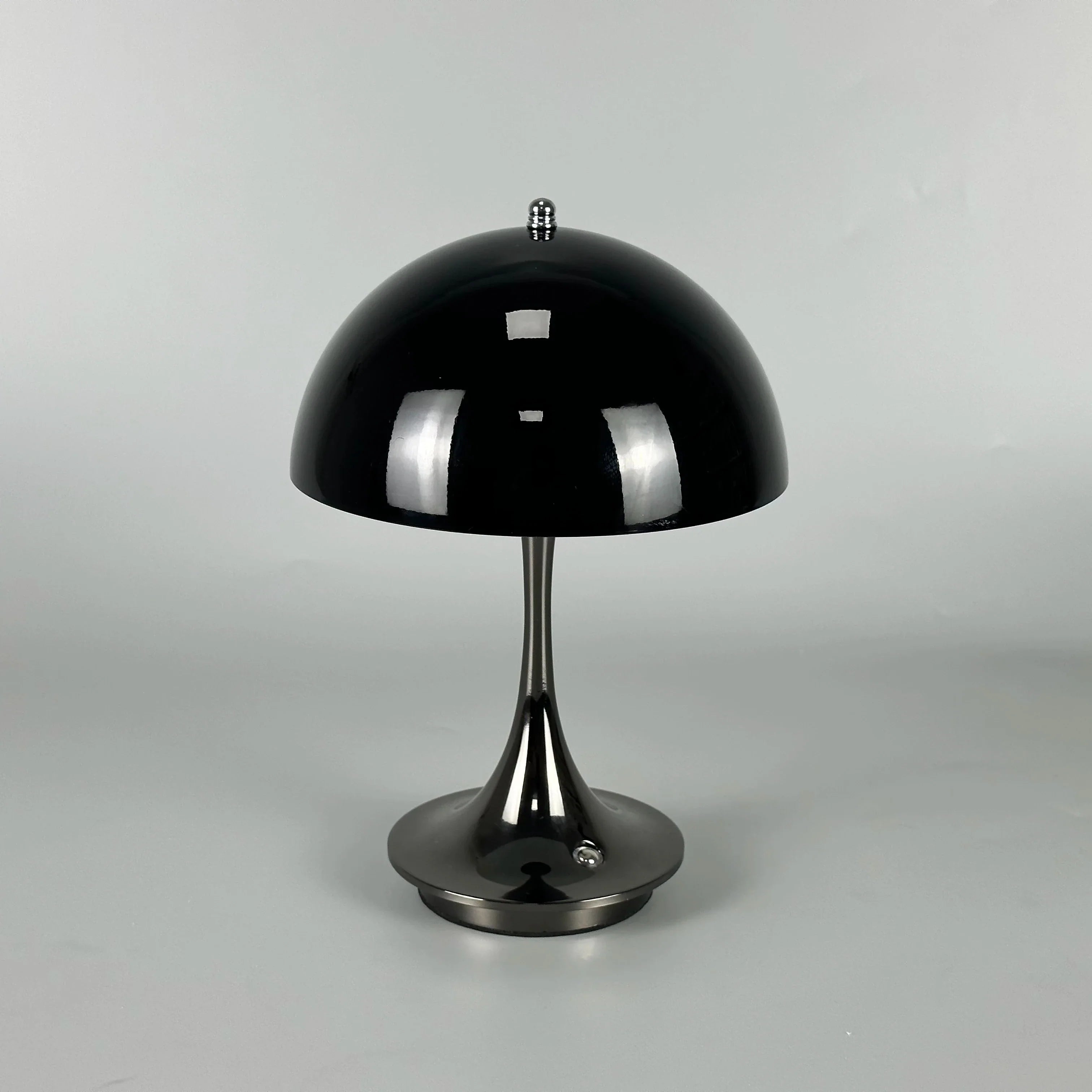 LED stolní lampa – nabíjecí a osvětlení se třemi úrovněmi 