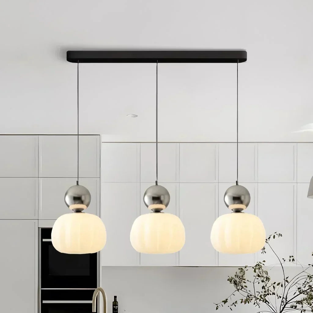 Lampa Suspendată Art Deco – Eleganță Grafică și Timpeless 