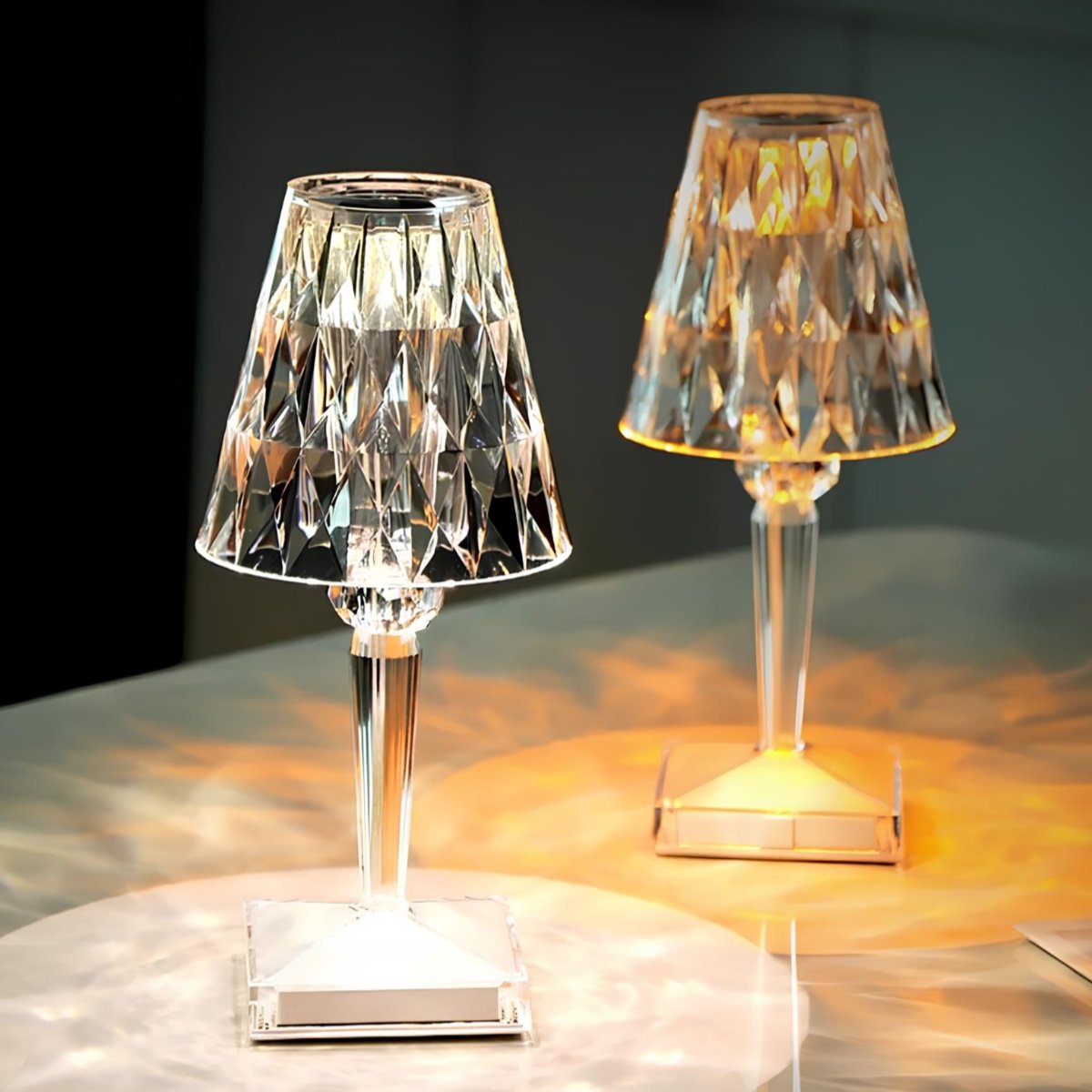 Lampa stołowa kryształowa – nowoczesna elegancja i ciepła atmosfera 
