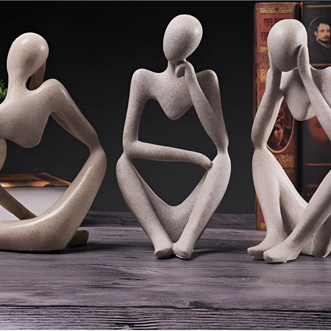 Abstrakt Skulptur Tenkeren – Kontemplativ Eleganse Og Moderne Design 