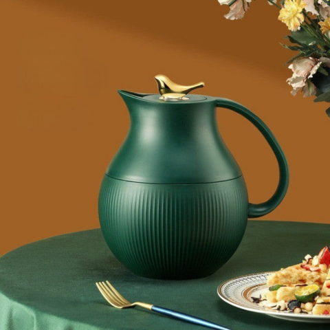 モダンなサーマル・カラフェ - 洗練されたスタイルと実用的な機能