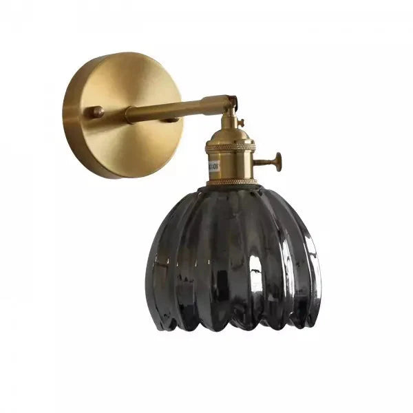 Nástěnná dekorativní lampa – květ v poupěti a romantická atmosféra 