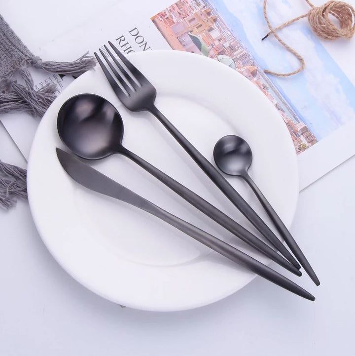 Luxury Cutlery Set – For an Elegant and Distinguished Table 