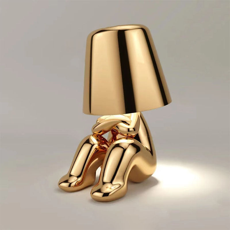 Moderní Stolní Lampa – Minimalistická Elegance A Jemné Světlo 
