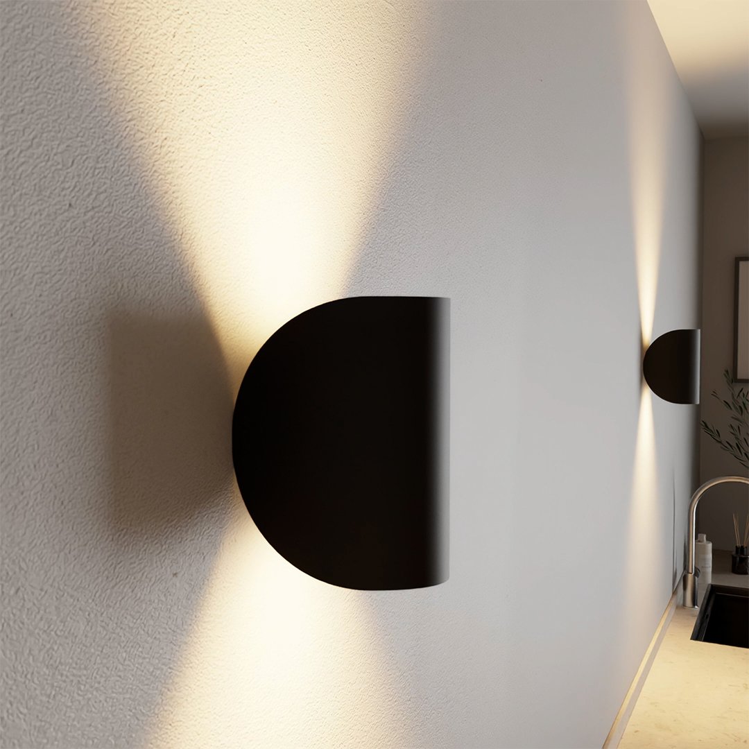 Modern Wall Sconce – Elegance and Refinement 