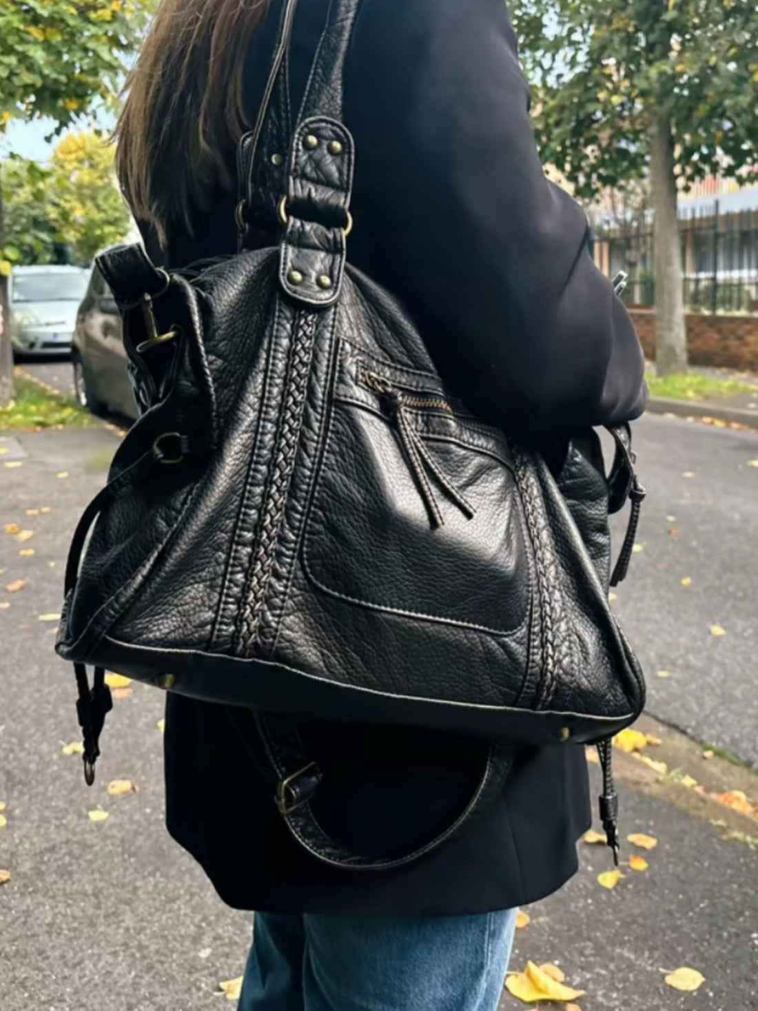 Elegantní crossbody taška – stylový a praktický každodenní doplněk 