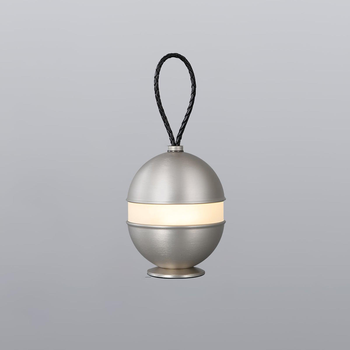 Genopladelig kuglelampe - elegant design og afslappende lys