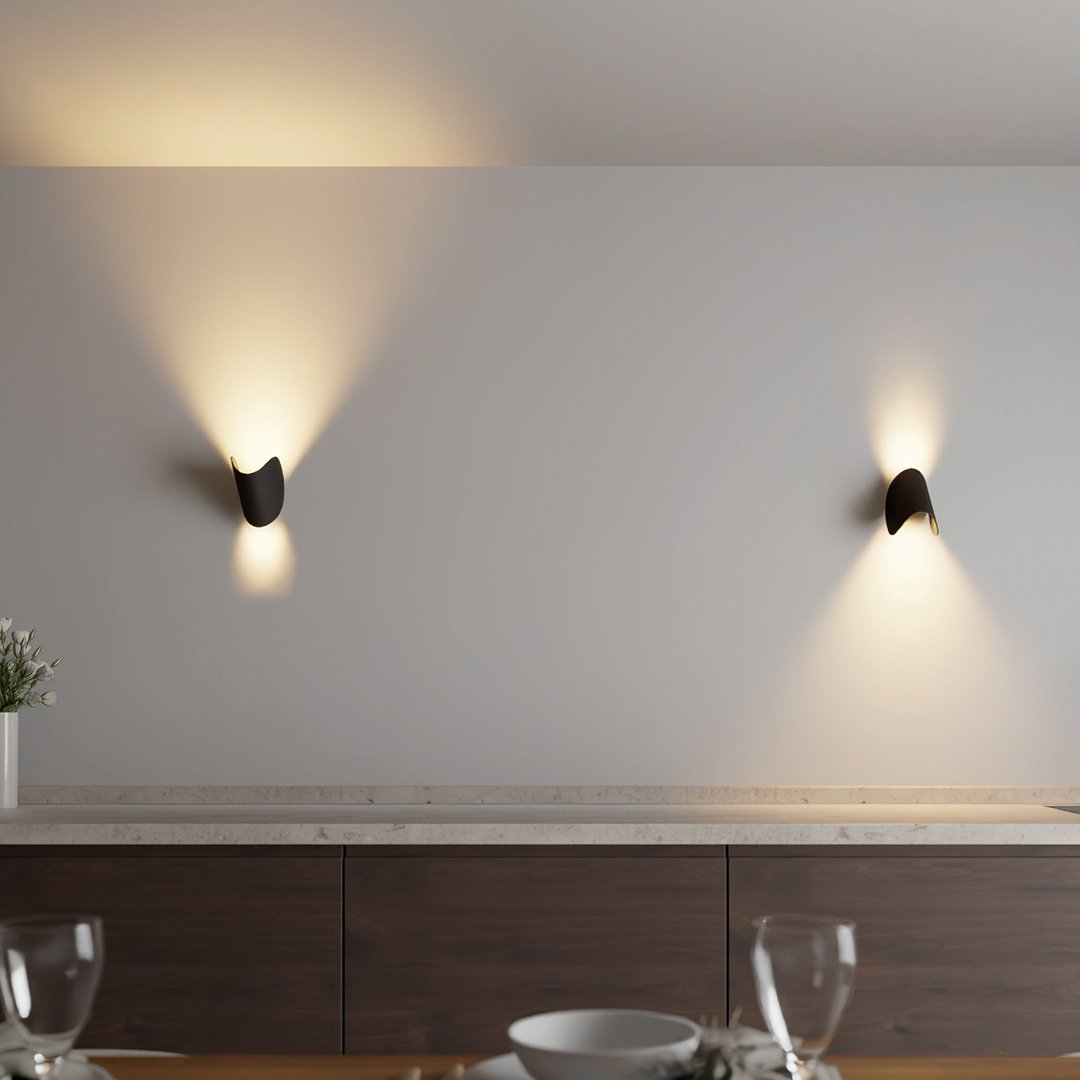 Modern Wall Sconce – Elegance and Refinement 