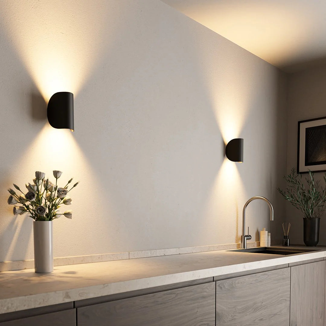 Moderná nástenná lampa – Elegancia a rafinovanosť 