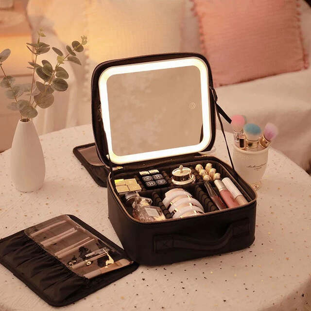 LED -Spiegel -Make -up -Tasche